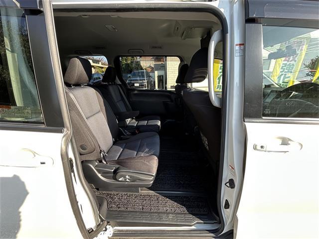 ヴォクシー ＺＳ（7枚目）