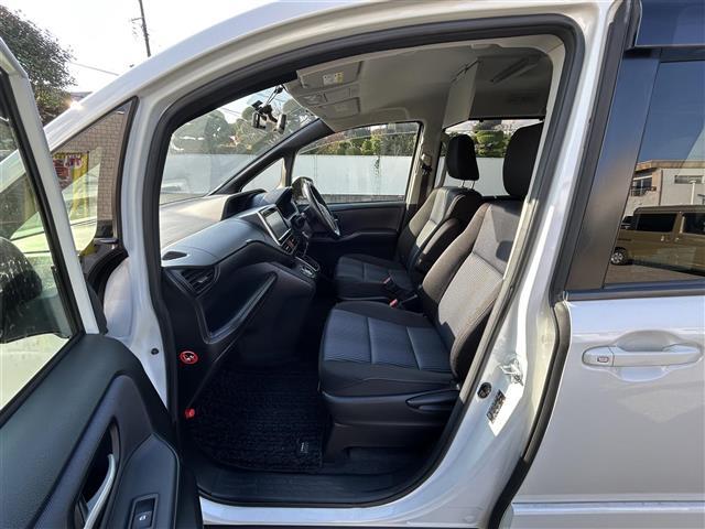 ヴォクシー ＺＳ（8枚目）