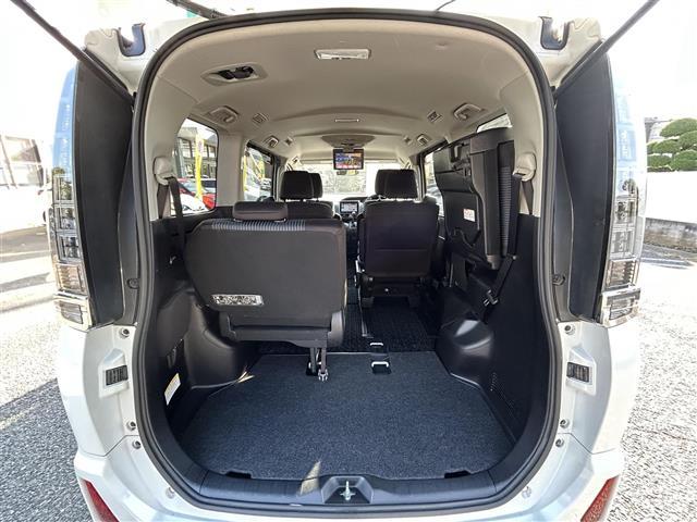 ヴォクシー ＺＳ（13枚目）