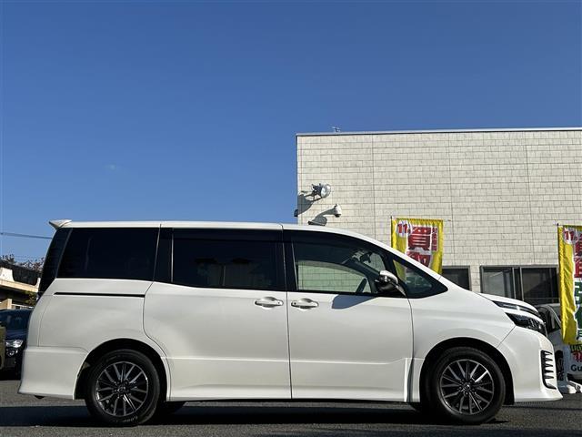 ヴォクシー ＺＳ（23枚目）