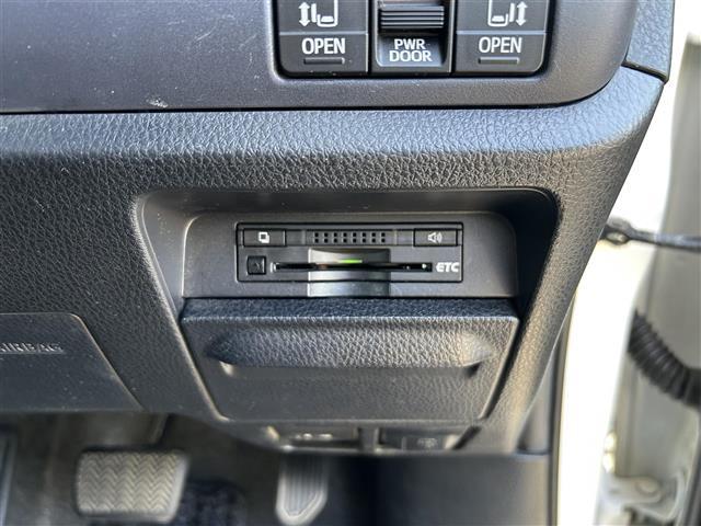 ヴォクシー ＺＳ（30枚目）