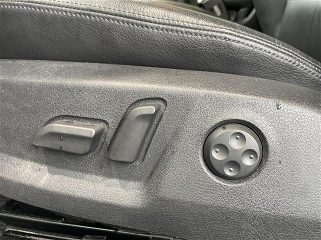 A3 スポーツバック2.0TFSIクワトロ 4WDターボ純正ホイール夏タイヤ装着社外ホイールスタッドレスタイヤ車載メモリナビワンセグテレビバックカメラドアバイザー運転席助手席電動シート(6枚目)
