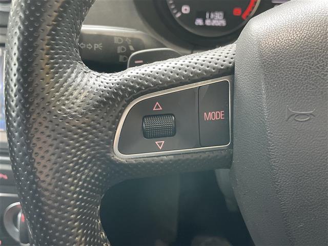 A3 スポーツバック2.0TFSIクワトロ 4WDターボ純正ホイール夏タイヤ装着社外ホイールスタッドレスタイヤ車載メモリナビワンセグテレビバックカメラドアバイザー運転席助手席電動シート(8枚目)
