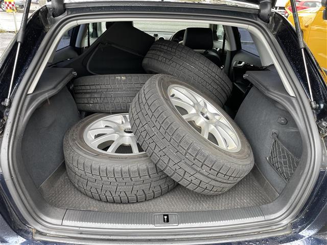 A3 スポーツバック2.0TFSIクワトロ 4WDターボ純正ホイール夏タイヤ装着社外ホイールスタッドレスタイヤ車載メモリナビワンセグテレビバックカメラドアバイザー運転席助手席電動シート(19枚目)