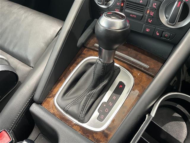 A3 スポーツバック2.0TFSIクワトロ 4WDターボ純正ホイール夏タイヤ装着社外ホイールスタッドレスタイヤ車載メモリナビワンセグテレビバックカメラドアバイザー運転席助手席電動シート(35枚目)