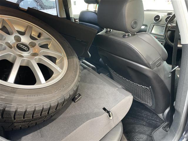 A3 スポーツバック2.0TFSIクワトロ 4WDターボ純正ホイール夏タイヤ装着社外ホイールスタッドレスタイヤ車載メモリナビワンセグテレビバックカメラドアバイザー運転席助手席電動シート(37枚目)