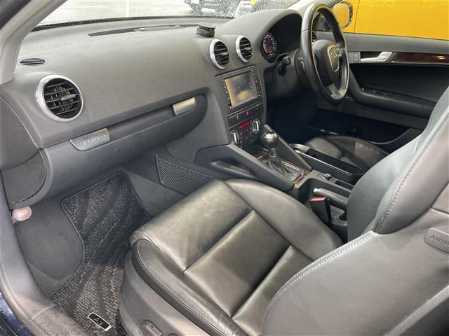 A3 スポーツバック2.0TFSIクワトロ 4WDターボ純正ホイール夏タイヤ装着社外ホイールスタッドレスタイヤ車載メモリナビワンセグテレビバックカメラドアバイザー運転席助手席電動シート(40枚目)