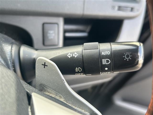 ヴォクシー ＺＳ　メモリナビワンセグテレビバックカメラウィンカーミラードアバイザープッシュスタート片側パワースライドドア（31枚目）