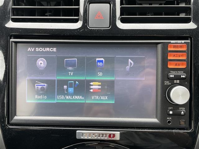 マーチ ニスモ　Ｓ　５ＭＴメモリナビワンセグテレビ純正ホイールプッシュスタートＥＴＣ純正フロアマットＢｌｕｅｔｏｏｔｈ電動格納ドアミラー（2枚目）