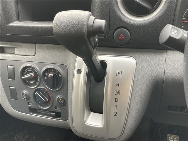 NV350キャラバンバン DX 4WDターボ15インチスタッドレスタイヤ装着夏タイヤ車載レベライザードライブレコーダーHEATスペアキー1個(10枚目)