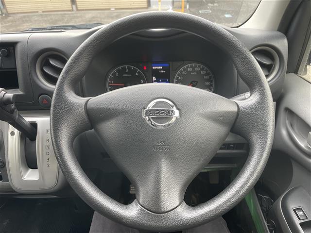 NV350キャラバンバン DX 4WDターボ15インチスタッドレスタイヤ装着夏タイヤ車載レベライザードライブレコーダーHEATスペアキー1個(30枚目)