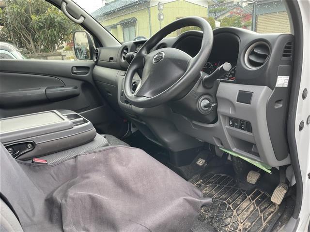 NV350キャラバンバン DX 4WDターボ15インチスタッドレスタイヤ装着夏タイヤ車載レベライザードライブレコーダーHEATスペアキー1個(35枚目)