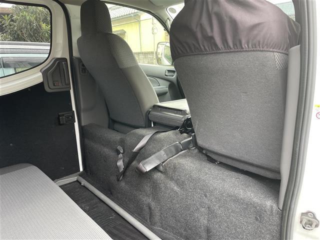 NV350キャラバンバン DX 4WDターボ15インチスタッドレスタイヤ装着夏タイヤ車載レベライザードライブレコーダーHEATスペアキー1個(36枚目)