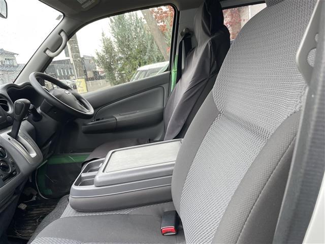 NV350キャラバンバン DX 4WDターボ15インチスタッドレスタイヤ装着夏タイヤ車載レベライザードライブレコーダーHEATスペアキー1個(39枚目)