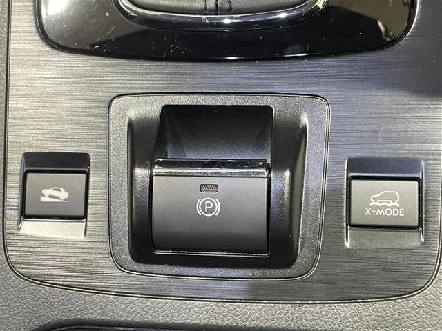 レガシィアウトバック ベースグレード　４ＷＤメモリナビフルセグテレビバックカメラ純正ホイール装着スタッドレスタイヤ車載アイドリングストップウィンカーミラークルーズコントロール運転席シートメモリー運転助手席電動シート前（7枚目）