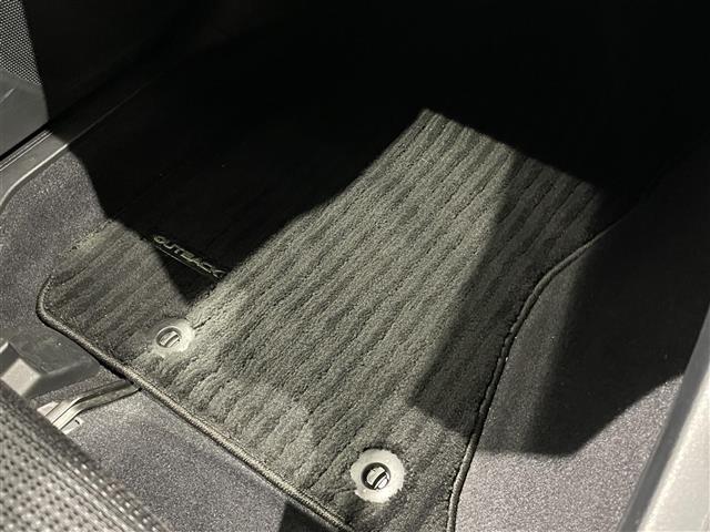 レガシィアウトバック ベースグレード　４ＷＤメモリナビフルセグテレビバックカメラ純正ホイール装着スタッドレスタイヤ車載アイドリングストップウィンカーミラークルーズコントロール運転席シートメモリー運転助手席電動シート前（19枚目）