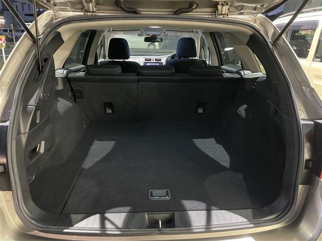 レガシィアウトバック ベースグレード　４ＷＤメモリナビフルセグテレビバックカメラ純正ホイール装着スタッドレスタイヤ車載アイドリングストップウィンカーミラークルーズコントロール運転席シートメモリー運転助手席電動シート前（22枚目）