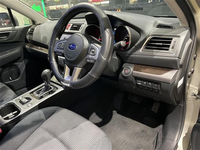 レガシィアウトバック ベースグレード　４ＷＤメモリナビフルセグテレビバックカメラ純正ホイール装着スタッドレスタイヤ車載アイドリングストップウィンカーミラークルーズコントロール運転席シートメモリー運転助手席電動シート前（38枚目）
