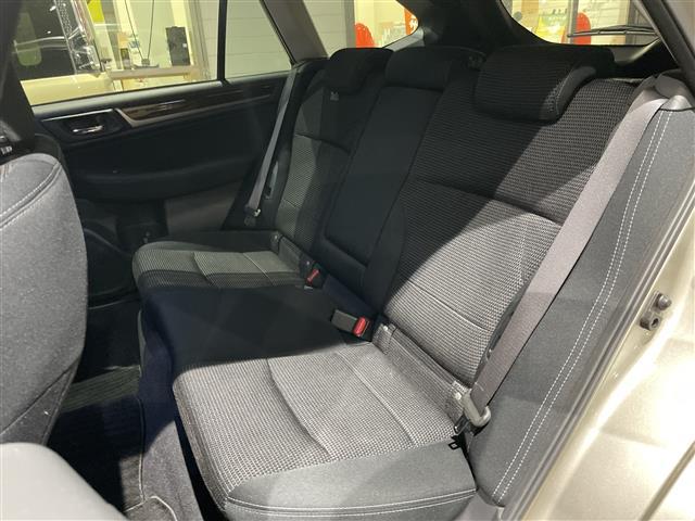 レガシィアウトバック ベースグレード　４ＷＤメモリナビフルセグテレビバックカメラ純正ホイール装着スタッドレスタイヤ車載アイドリングストップウィンカーミラークルーズコントロール運転席シートメモリー運転助手席電動シート前（40枚目）