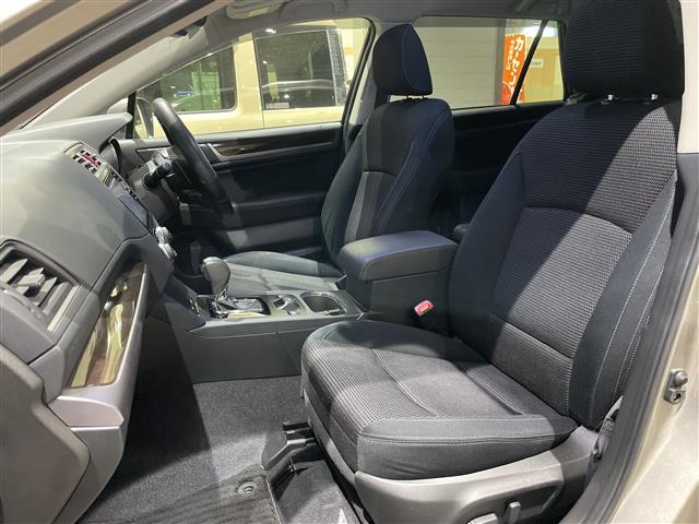 レガシィアウトバック ベースグレード　４ＷＤメモリナビフルセグテレビバックカメラ純正ホイール装着スタッドレスタイヤ車載アイドリングストップウィンカーミラークルーズコントロール運転席シートメモリー運転助手席電動シート前（41枚目）