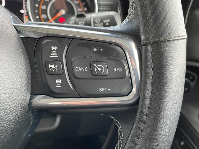 ジープ・ラングラーアンリミテッド サハラ 4WDメモリナビワンセグテレビバックカメラ純正ホイール夏タイヤ装着クルーズコントロールドアバイザープッシュスタートETC2.0純正フロアマットALPINEスピーカーBluetoo(8枚目)