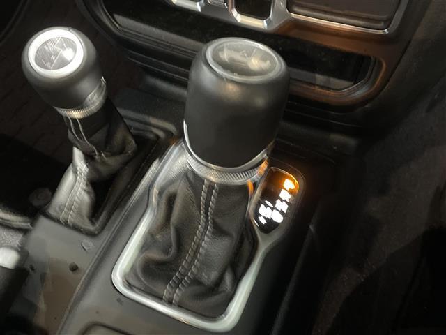 ジープ・ラングラーアンリミテッド サハラ 4WDメモリナビワンセグテレビバックカメラ純正ホイール夏タイヤ装着クルーズコントロールドアバイザープッシュスタートETC2.0純正フロアマットALPINEスピーカーBluetoo(35枚目)