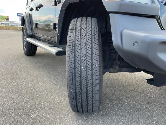 ジープ・ラングラーアンリミテッド サハラ 4WDメモリナビワンセグテレビバックカメラ純正ホイール夏タイヤ装着クルーズコントロールドアバイザープッシュスタートETC2.0純正フロアマットALPINEスピーカーBluetoo(40枚目)