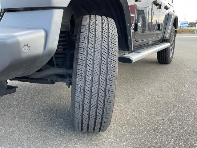 ジープ・ラングラーアンリミテッド サハラ 4WDメモリナビワンセグテレビバックカメラ純正ホイール夏タイヤ装着クルーズコントロールドアバイザープッシュスタートETC2.0純正フロアマットALPINEスピーカーBluetoo(41枚目)