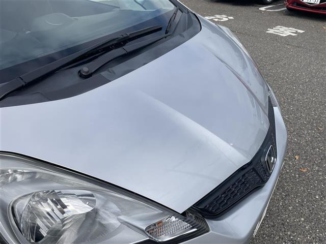 フィット Ｇ　ＣＤプレーヤードアバイザーＥＴＣ純正フロアマットＥＣＯＮレベライザー電動格納ドアミラー（28枚目）