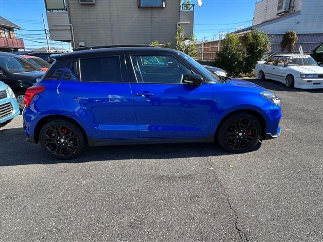 スイフトスポーツ ＺＣ３３Ｓ　ファイナルエディション　６ＭＴワンオーナーターボ純正ホイール夏タイヤ装着メモリナビフルセグテレビレーダークルーズコントロールバックカメラアラウンドビューモニター運転席シートヒータードアバイザープッシュス（3枚目）