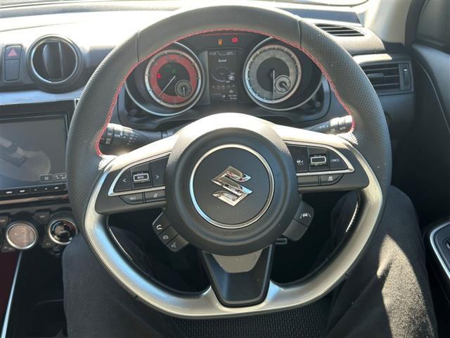 スイフトスポーツ ＺＣ３３Ｓ　ファイナルエディション　６ＭＴワンオーナーターボ純正ホイール夏タイヤ装着メモリナビフルセグテレビレーダークルーズコントロールバックカメラアラウンドビューモニター運転席シートヒータードアバイザープッシュス（8枚目）