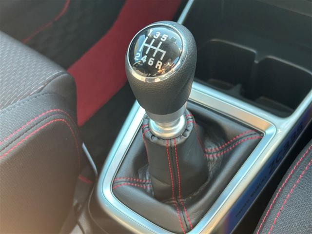 スイフトスポーツ ＺＣ３３Ｓ　ファイナルエディション　６ＭＴワンオーナーターボ純正ホイール夏タイヤ装着メモリナビフルセグテレビレーダークルーズコントロールバックカメラアラウンドビューモニター運転席シートヒータードアバイザープッシュス（15枚目）