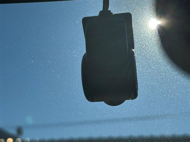 スイフトスポーツ ＺＣ３３Ｓ　ファイナルエディション　６ＭＴワンオーナーターボ純正ホイール夏タイヤ装着メモリナビフルセグテレビレーダークルーズコントロールバックカメラアラウンドビューモニター運転席シートヒータードアバイザープッシュス（18枚目）