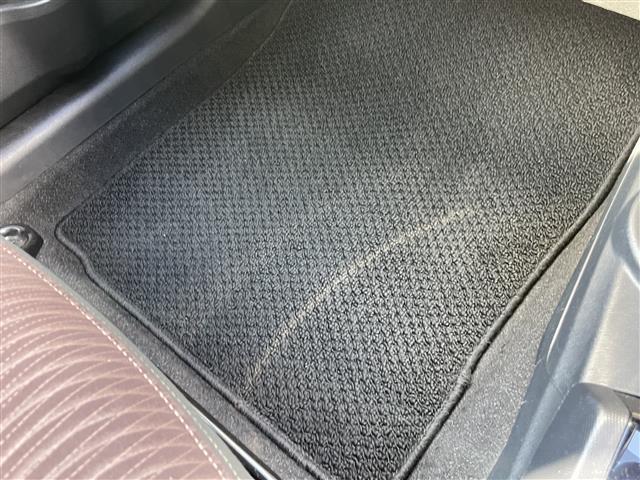 アクア Ｇ　メモリナビバックカメラ純正ホイール冬タイヤウィンカーミラークルーズコントロールドアバイザープッシュスタートＥＴＣフロアマット走行モードレベライザーＢｌｕｅｔｏｏｔｈステアリング（15枚目）