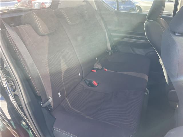 アクア Ｇ　メモリナビバックカメラ純正ホイール冬タイヤウィンカーミラークルーズコントロールドアバイザープッシュスタートＥＴＣフロアマット走行モードレベライザーＢｌｕｅｔｏｏｔｈステアリング（18枚目）