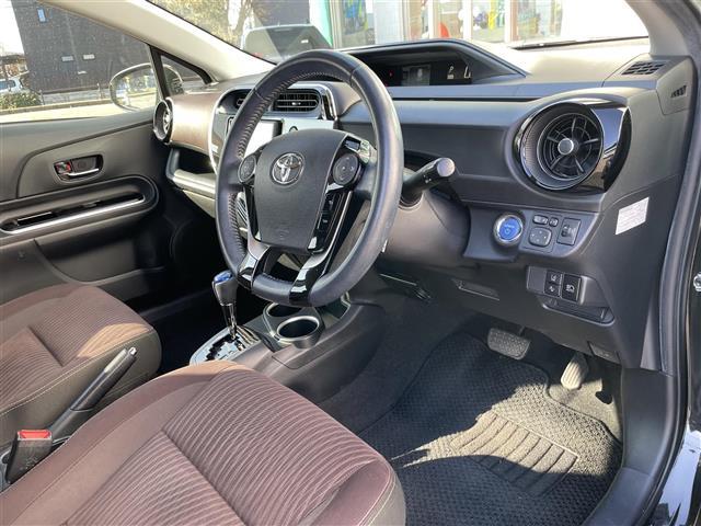 アクア Ｇ　メモリナビバックカメラ純正ホイール冬タイヤウィンカーミラークルーズコントロールドアバイザープッシュスタートＥＴＣフロアマット走行モードレベライザーＢｌｕｅｔｏｏｔｈステアリング（37枚目）