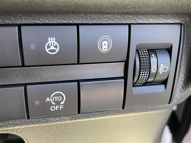 デイズ Ｘ　ワンオーナー４ＷＤ純正ホイール夏タイヤメモリナビフルセグテレビバックカメラアラウンドビューモニターウィンカーミラードアバイザープッシュスタートＥＴＣ純正フロアマットステアリング（8枚目）