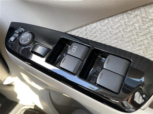 デイズ Ｘ　ワンオーナー４ＷＤ純正ホイール夏タイヤメモリナビフルセグテレビバックカメラアラウンドビューモニターウィンカーミラードアバイザープッシュスタートＥＴＣ純正フロアマットステアリング（15枚目）