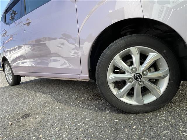 デイズ Ｘ　ワンオーナー４ＷＤ純正ホイール夏タイヤメモリナビフルセグテレビバックカメラアラウンドビューモニターウィンカーミラードアバイザープッシュスタートＥＴＣ純正フロアマットステアリング（24枚目）