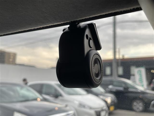 ムーヴキャンバス Gブラックアクセントリミテッド SAIII ワンオーナー純正ホイール夏タイヤ装着ドライブレコーダーメモリナビフルセグテレビバックカメラアラウンドビューモニタードアバイザープッシュスタート両側パワースライドドア純正フロアマット(5枚目)