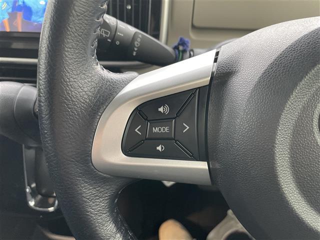 ムーヴキャンバス Gブラックアクセントリミテッド SAIII ワンオーナー純正ホイール夏タイヤ装着ドライブレコーダーメモリナビフルセグテレビバックカメラアラウンドビューモニタードアバイザープッシュスタート両側パワースライドドア純正フロアマット(9枚目)