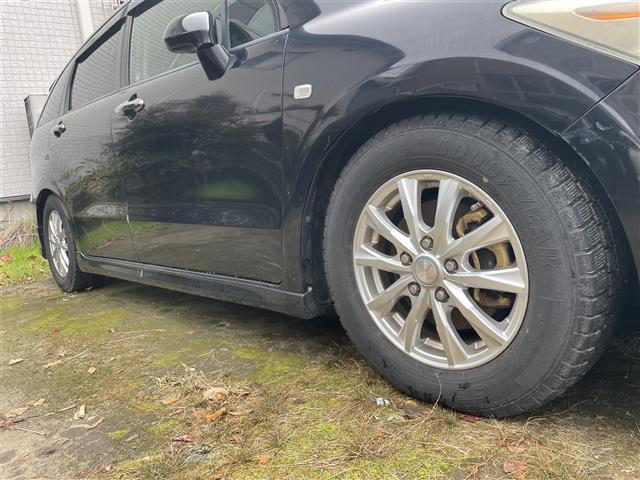 ストリーム RSZ HDDナビ社外ホイールスタッドレスタイヤドアバイザーETC純正フロアマットアルパインフリップダウンモニターハンズフリーステアリングスイッチ(20枚目)