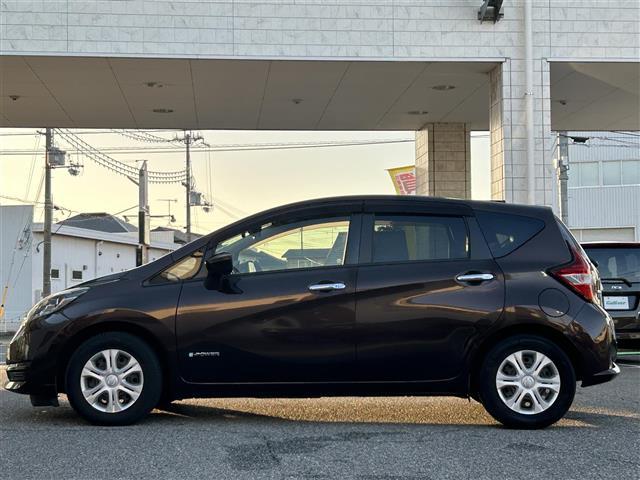 ノート ｅ－パワー　Ｘ　★純正７インチＳＤナビ（ＭＭ３１６Ｄ－Ｗ）★全方位カメラ★ＥＴＣ★プリクラッシュ★純正フロアマット★フルセグＴＶ★プッシュスタート★コーナーセンサー★横滑り防止装置★レーンキープアシスト★保証書（26枚目）