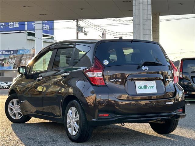 ノート ｅ－パワー　Ｘ　★純正７インチＳＤナビ（ＭＭ３１６Ｄ－Ｗ）★全方位カメラ★ＥＴＣ★プリクラッシュ★純正フロアマット★フルセグＴＶ★プッシュスタート★コーナーセンサー★横滑り防止装置★レーンキープアシスト★保証書（30枚目）