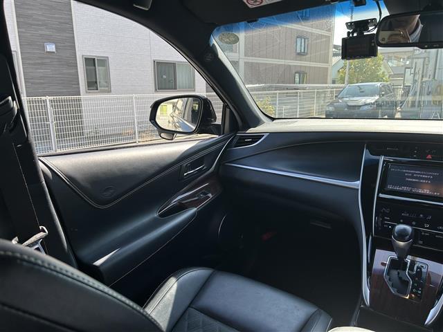 ハリアー プレミアム ★純正メモリーナビ(NSZN-W64T)★フルセグTV★CD/DVD/Bluetooth/FM/AM★バックカメラ★ビルトインETC★前後ドライブレコーダー★レーンディパーチャーアラート(18枚目)