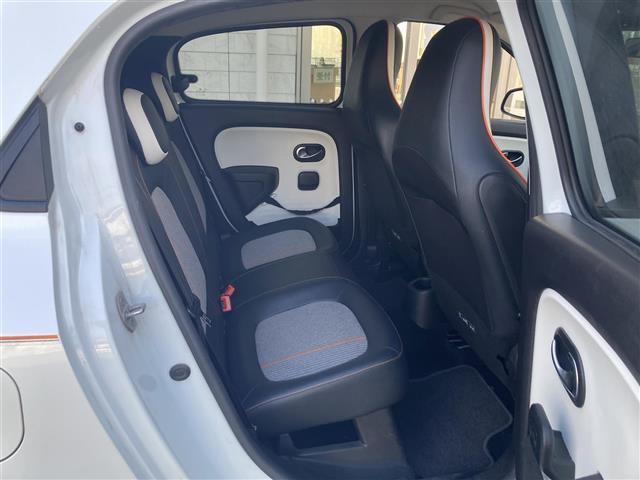 トゥインゴ バイブス　★ワンオーナー★ディスプレイオーディオ★Ｂｌｕｅｔｏｏｔｈ／ＦＭ／ＡＭ★バックカメラ★ＥＴＣ★ドライブレコーダー★Ｄ／Ｎ　シートヒーター★クルーズコントロール★レーンキープアシスト（11枚目）