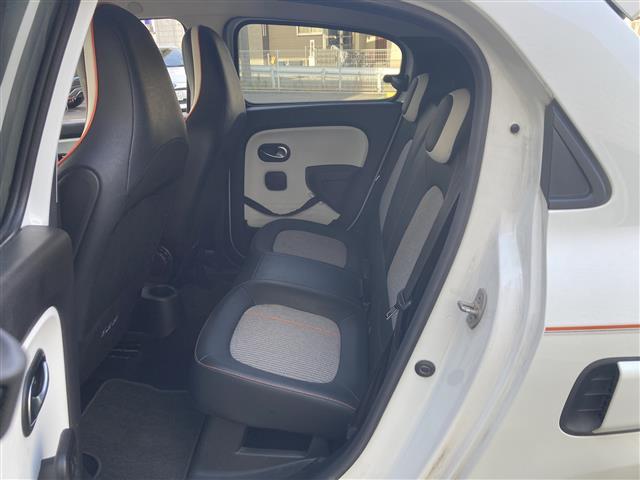 トゥインゴ バイブス　★ワンオーナー★ディスプレイオーディオ★Ｂｌｕｅｔｏｏｔｈ／ＦＭ／ＡＭ★バックカメラ★ＥＴＣ★ドライブレコーダー★Ｄ／Ｎ　シートヒーター★クルーズコントロール★レーンキープアシスト（12枚目）