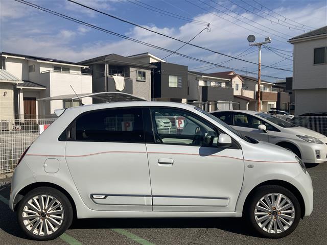 トゥインゴ バイブス　★ワンオーナー★ディスプレイオーディオ★Ｂｌｕｅｔｏｏｔｈ／ＦＭ／ＡＭ★バックカメラ★ＥＴＣ★ドライブレコーダー★Ｄ／Ｎ　シートヒーター★クルーズコントロール★レーンキープアシスト（20枚目）