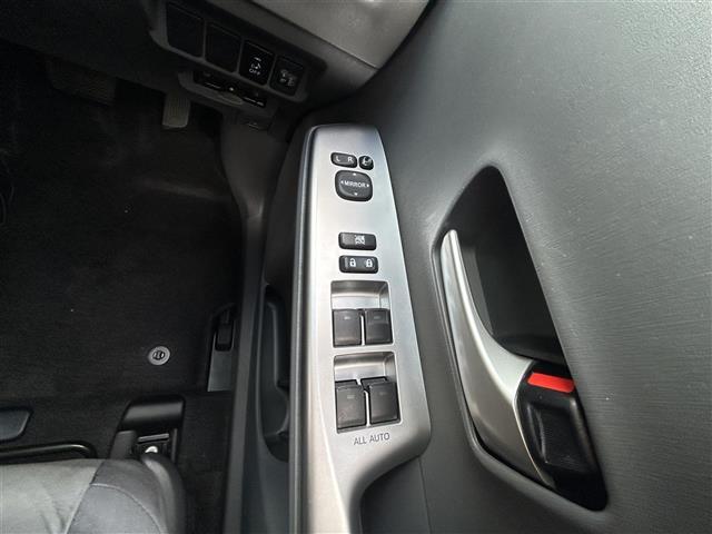 プリウスアルファ Ｓ　Ｌセレクション　★純正ナビ（ＮＤＤＮ－Ｗ５７）（ＡＭ／ＦＭ／ＤＶＤ／ＣＤ）★ＥＴＣ★プッシュスタート★ＡＡＣ★パワーウィンドウ★スマートキー★カーテンエアバック★電動格納ミラー★オートライト（22枚目）