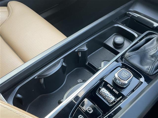 XC60 T5 AWD インスクリプション 1オナ/茶革/ナビ/TV/BT/19AW/衝突軽減B(22枚目)